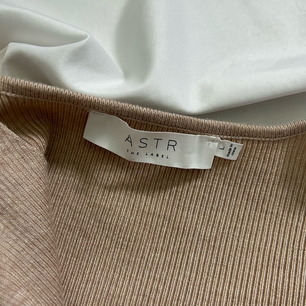 ASTR Elegant Beige Midi Dress - Picture 4 of 8